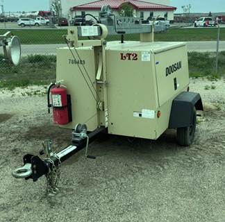 Doosan L6WKUB-60HZ-T4F Mobile Light Tower