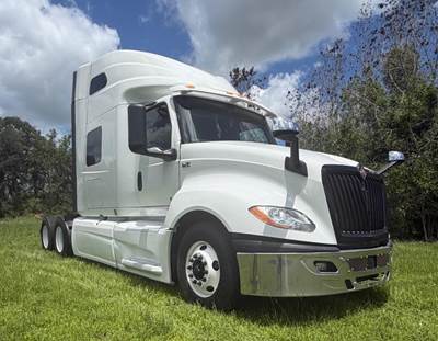 2019 International LT625 Sleeper (72") Semi Truck – PTO – WET KIT