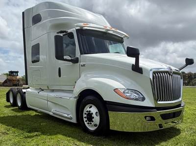 2019 International LT625 Sleeper Semi Truck