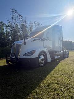 2022 Kenworth T680 Next Gen High Rise Sleeper Semi Truck