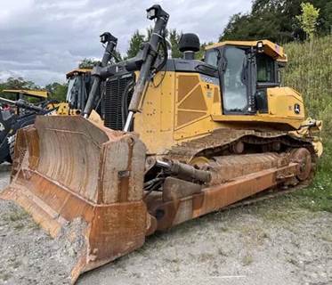 2015 John Deere 1050K Dozer - dual-path hydrostatic transmission