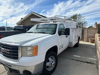 2008 GMC 1 Ton Mechanic / Service Truck