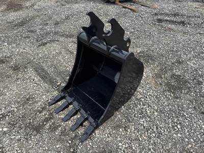 New 24" Quick Attach Excavator Bucket Fits KX57 Series