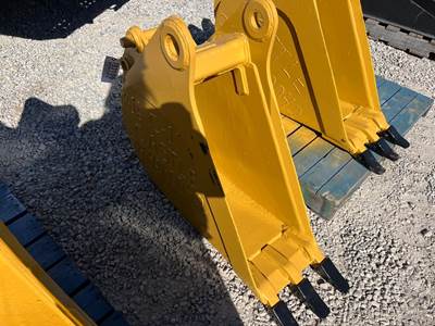 12” Backhoe Bucket