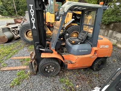 2012 Toyota 7FDU35 Forklift Wh/ Side Shift