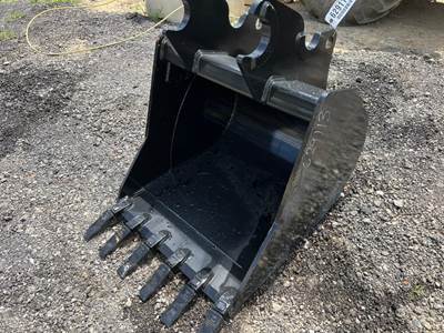 New 30" Quick Attach Excavator Bucket Fits KX80 Series