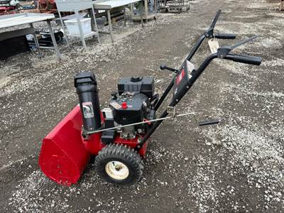 Toro 724 Walk-Behind Snow Blower