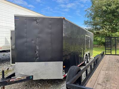 2015 Horton Enclosed Trailer