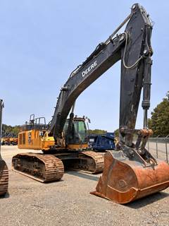 2022 John Deere 470P Excavator
