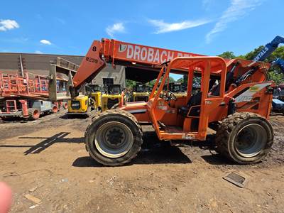 2015 SkyTrak 8042 Telehandler
