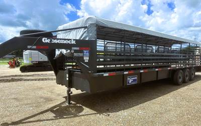 32x78 Tri Axle Steel Livestock Trailer - Spring, Fixed Axle