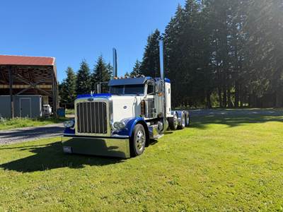 2016 Peterbilt 389 Sleeper Semi Truck