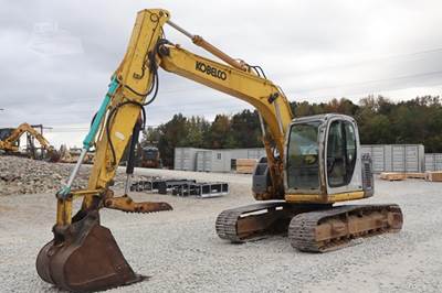 2004 Kobelco SK135SR-1 Excavator
