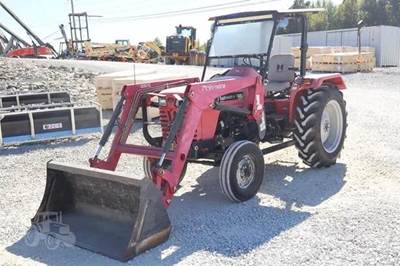 2013 Mahindra 4025 Tractor - Bucket
