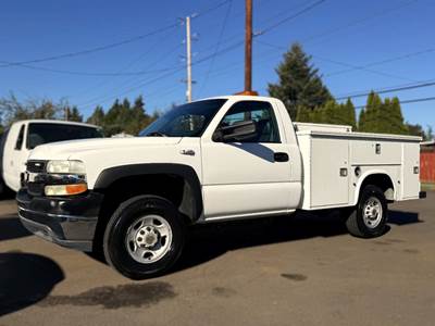Chevrolet Silverado 2500HD Cab & Chassis Truck - Automatic