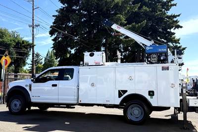 Ford F-550 Cab & Chassis Truck