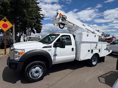 Ford F-550 Super Duty Altec AT235-P Cable Placing Bucket Truck