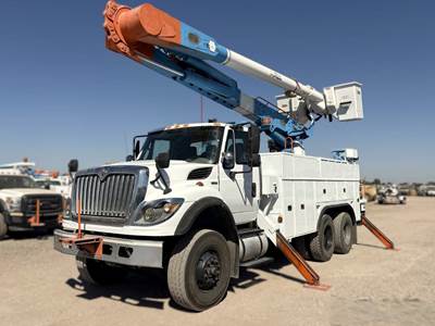 International WorkStar 7500 Crew Cab Cab & Chassis Truck - Automatic
