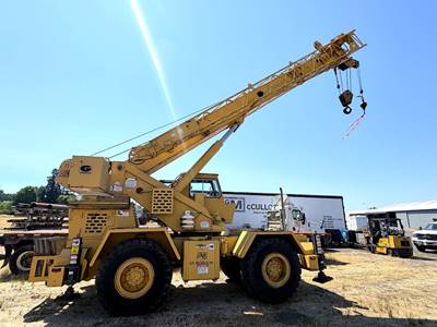 Grove RT538 Crane Truck