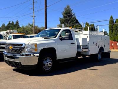 Chevrolet Silverado 3500HD Mechanic / Service Truck - Automatic