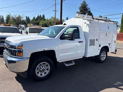 Chevrolet Silverado 3500HD Enclosed Utility Work Truck