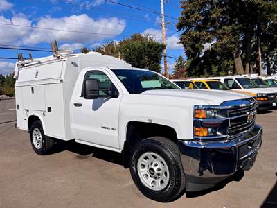 Chevrolet Silverado 3500HD Mechanic / Service Truck