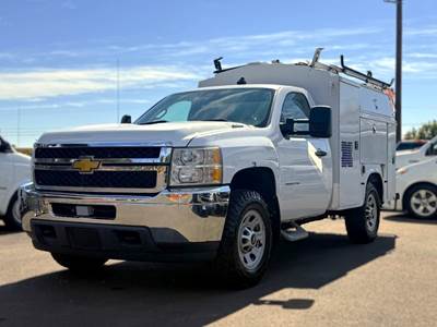 Chevrolet Silverado 3500HD Mechanic / Service Truck - Automatic