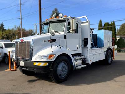 Peterbilt 337 Mechanic / Service Truck