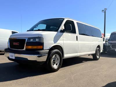 GMC Savana Passenger Van - Automatic
