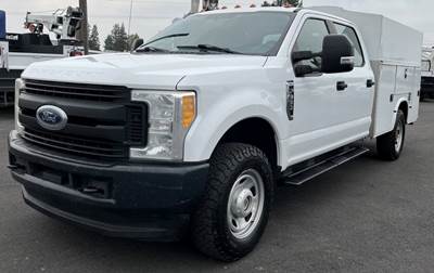 Ford F-350 Super Duty XL Crew Cab 4x4 Knapheide KUV Utility Truck