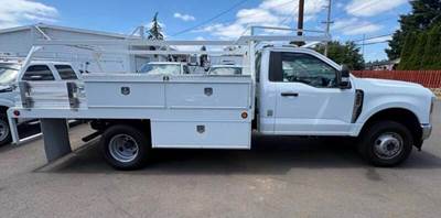 Ford F-350 Super Duty XL 4x4 Contractor Utility Truck