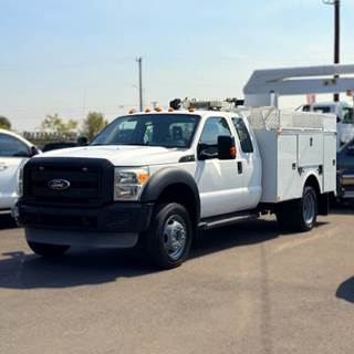 Ford F-450 Cab & Chassis Truck
