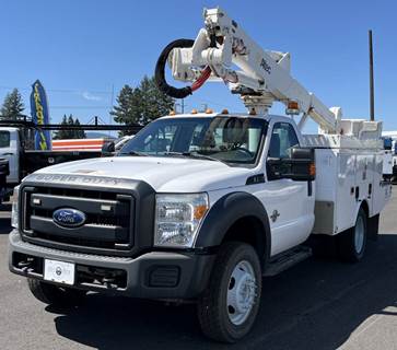 Ford F-550 Super Duty 4x4 Bucket Truck