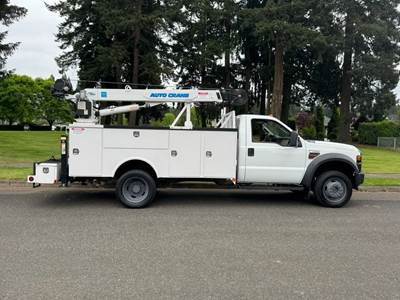 Ford F-550 Cab & Chassis Truck