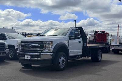 Ford F-550 Super Duty Regular Flatbed 4x4 Truck