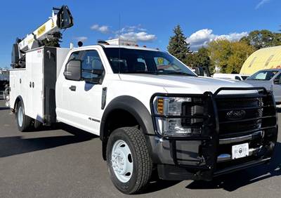 Ford F-550 Cab & Chassis Truck