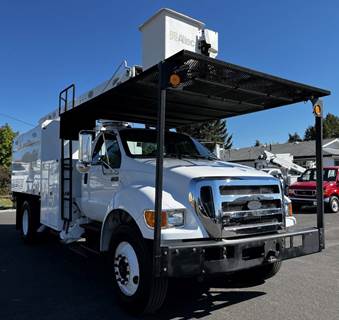 Ford F-750 Cab & Chassis Truck