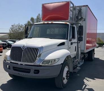2007 International DuraStar 4200 Box Truck - Mobile Cell Tower Box
