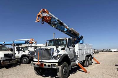 International WorkStar 7500 Cab & Chassis Truck