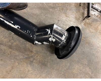 Freightliner FLB HIGH Left Air Cleaner / Air Filter Housing