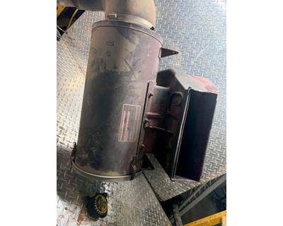 Freightliner USF-1E Air Cleaner / Air Filter Housing