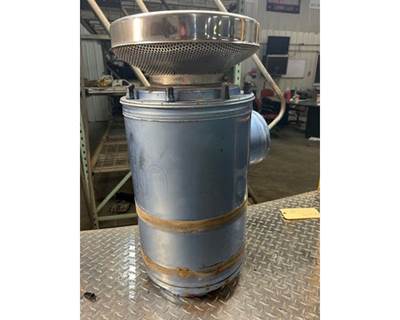 Used 1992 Peterbilt 379 Air cleaner
Also have mounting brackets