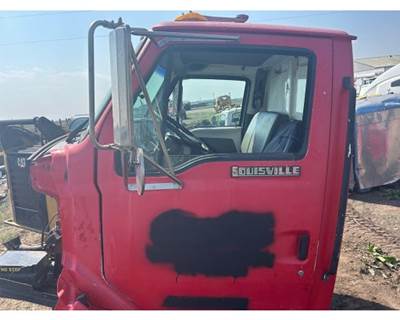 Ford L8501 Cab Assembly