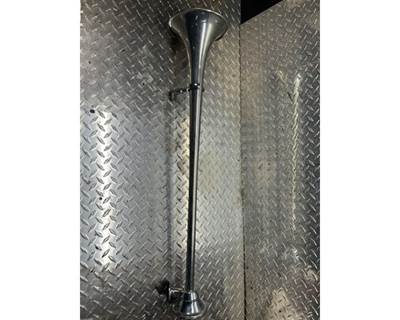 Used Peterbilt 379 Cab Mounted Horn
34" Long