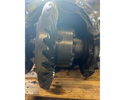 Rockwell R100 Rear Differential for a Ford LTL9000