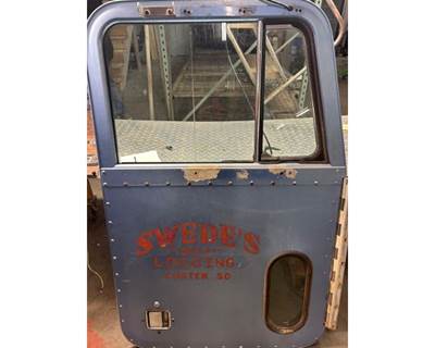Used 1992 Peterbilt 379 Right side door with Glass 