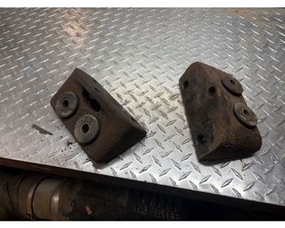 Freightliner USF-1E Engine Mount