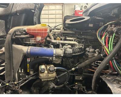 Detroit DD15 Engine for a Freightliner Cascadia