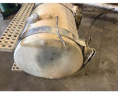 Volvo WIA Right Fuel Tank for a Volvo Truck WIA