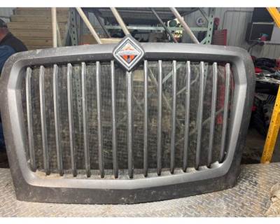 Used International LT625 Grill
Has 4 Broken Mounting Clips
